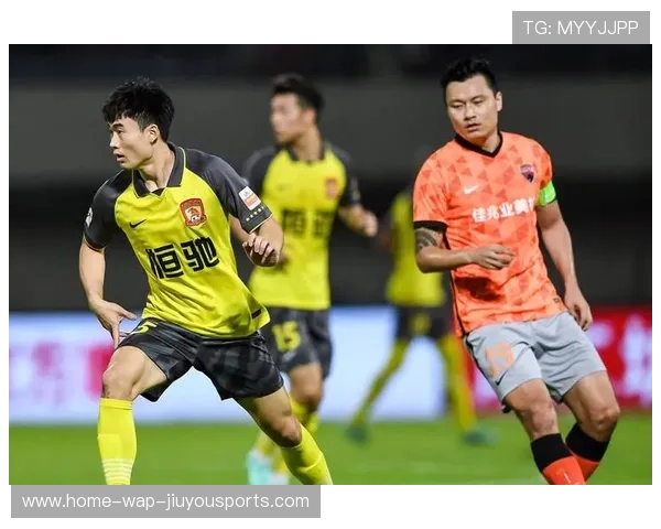 中超联赛边路战术提升新纪元：球队训练日益成熟引领未来