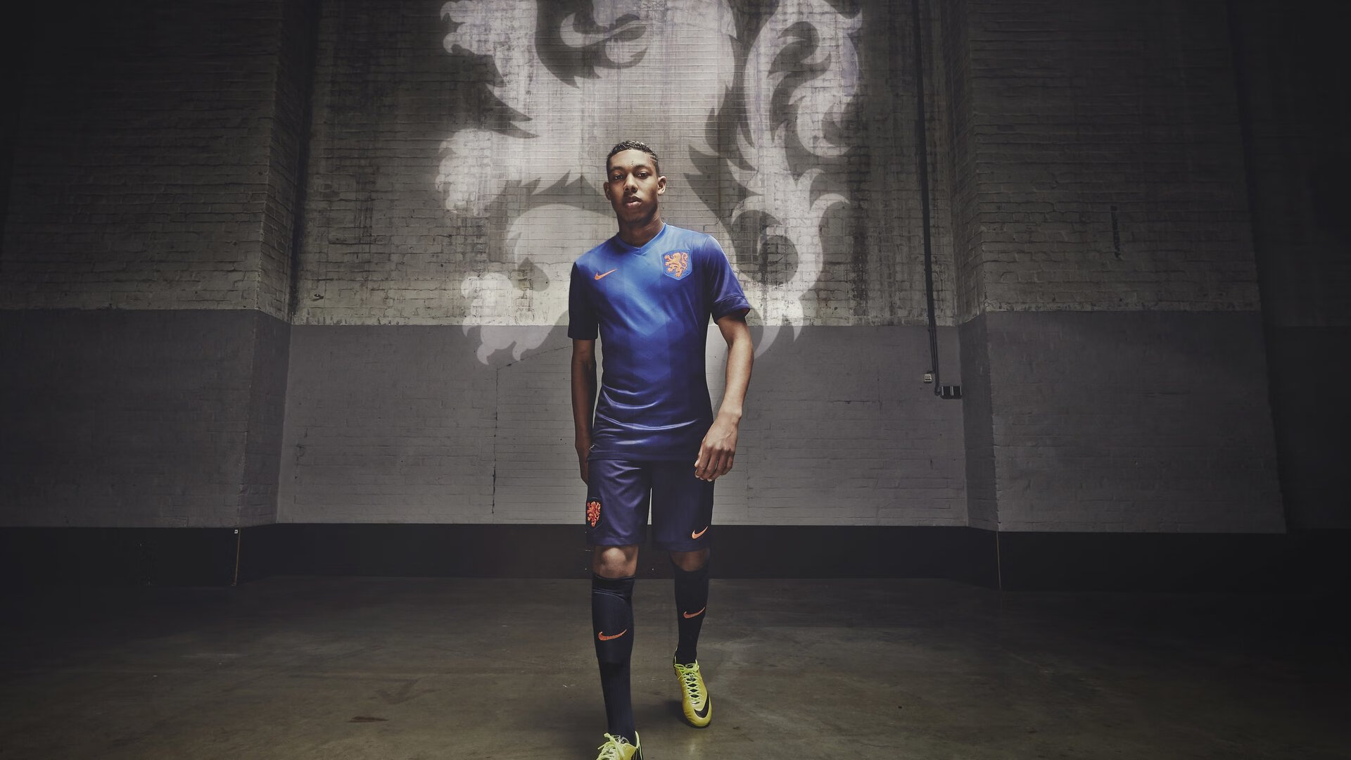 九游游戏中心-球队在欧冠热身赛中磨合阵容以备正赛，欧冠赛前热身音乐